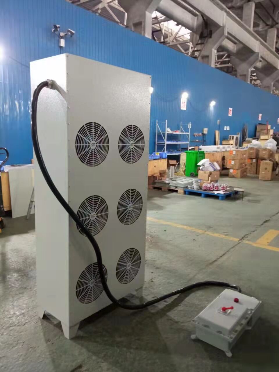 �İ���ʽ����ů�L�C�ľS�o�l�������